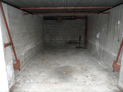 GARAGE A LOUER - ST ETIENNE FAURIEL - 50 € charges comprises par mois