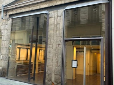 LOCAL COMMERCIAL A LOUER - ST ETIENNE CENTRE VILLE - 34 m2 - 660€ HC par mois