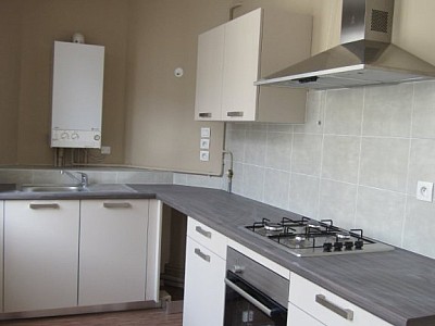 APPARTEMENT T3 A LOUER - ST ETIENNE CENTRE VILLE - 53.36 m2 - 515 &euro; charges comprises par mois