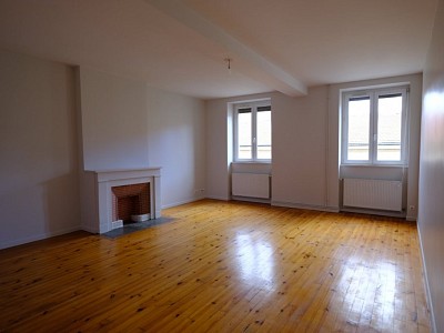 APPARTEMENT T5 A LOUER - ST ETIENNE CENTRE VILLE - 160 m2 - 1095 € charges comprises par mois