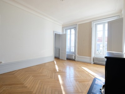 APPARTEMENT T4 A LOUER - ST ETIENNE PREFECTURE - 138.14 m2 - 1060 € charges comprises par mois