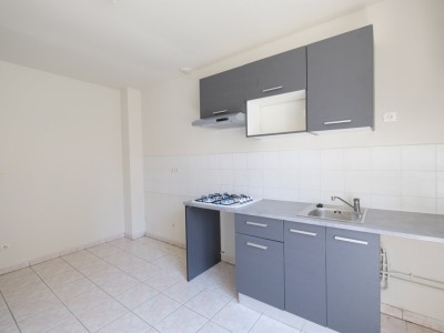 APPARTEMENT T3 A LOUER - ST ETIENNE CENTRE VILLE - 85.94 m2 - 655€ charges comprises par mois