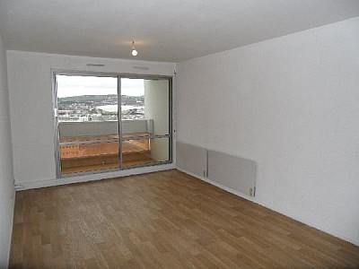 APPARTEMENT T3 A LOUER - ST ETIENNE BERGSON - 72.68 m2 - 710€ charges comprises par mois