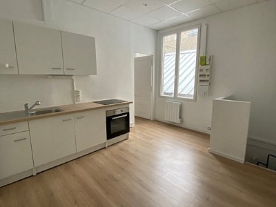 APPARTEMENT T2 A LOUER - ST ETIENNE CENTRE VILLE - 38.19 m2 - 405 &euro; charges comprises par mois
