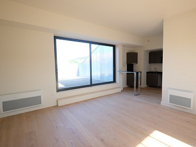 APPARTEMENT T3 A LOUER - ST ETIENNE CENTRE VILLE - 85.5 m2 - 1070 € charges comprises par mois