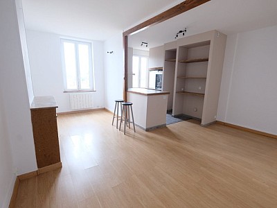 APPARTEMENT T3 A LOUER - ST ETIENNE FAURIEL - 57.08 m2 - 530 &euro; charges comprises par mois