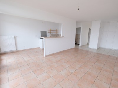 APPARTEMENT T3 A LOUER - ST ETIENNE FAURIEL - 61,47 m2 - 690 € charges comprises par mois