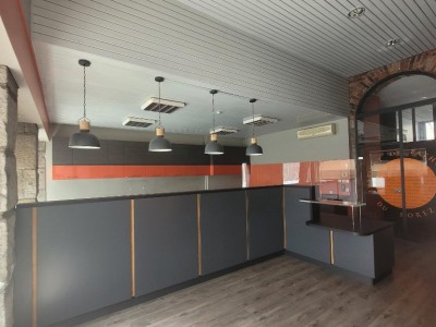 COMMERCE A LOUER - ST ETIENNE CENTRE VILLE - 203 m2 - 1800 € HC par mois