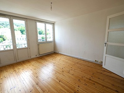 APPARTEMENT T3 A LOUER - ST ETIENNE FOURNEYRON - 60 m2 - 555 &euro; charges comprises par mois