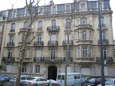 BUREAU A LOUER - ST ETIENNE CENTRE VILLE - 180 m2 - 1000 € HC et HT par mois