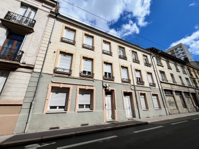 IMMEUBLE A VENDRE - ST ETIENNE FACULTE / CENTRE DEUX - 560 m2 - 549000€