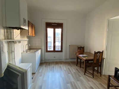 APPARTEMENT T3 A VENDRE - ST ETIENNE BELLEVUE - 68 m2 - 50000€