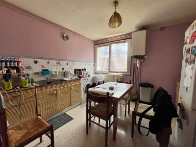 APPARTEMENT T4 A VENDRE - ST ETIENNE BELLEVUE - 82 m2 - 65000€