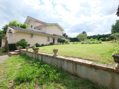MAISON - SURY LE COMTAL - 231 m2 - VENDU