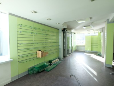 LOCAL COMMERCIAL A VENDRE - FIRMINY - 115.59 m2 - 97000€ 