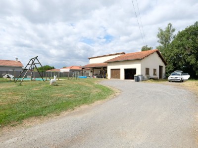 MAISON A VENDRE - BOISSET LES MONTROND - 73.97 m2 - 230000€