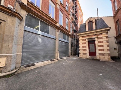 LOCAL COMMERCIAL A VENDRE - ST ETIENNE CENTRE VILLE - 200 m2 - 159000€ 