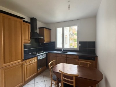 APPARTEMENT T4 A LOUER - ST ETIENNE FAURIEL - 92.67 m2 - 1030€ charges comprises par mois