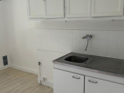APPARTEMENT T2 A LOUER - ST ETIENNE FAURIEL - 46.94 m2 - 560 &euro; charges comprises par mois