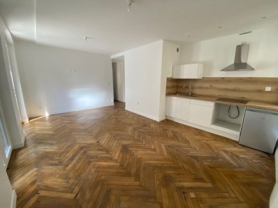 APPARTEMENT T2 A VENDRE - ST ETIENNE CENTRE VILLE - 42.86 m2 - 78500€