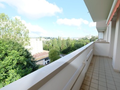 APPARTEMENT T4 A VENDRE - ST ETIENNE FAURIEL - 74.33 m2 - 109 000 €
