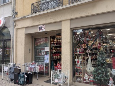 LOCAL COMMERCIAL A LOUER - ST ETIENNE CENTRE VILLE - 150.64 m2 - 2080€ HC par mois