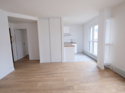 APPARTEMENT T3 A LOUER - ST ETIENNE FACULTE / CENTRE DEUX - 56 m2 - 670�&euro; charges comprises par mois