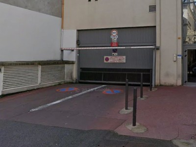 PARKING EXTERIEUR A LOUER - ST ETIENNE PREFECTURE - 98�&euro; charges comprises par mois