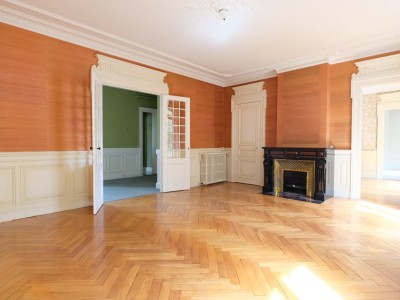 APPARTEMENT T7 A VENDRE - ST ETIENNE BADOUILL�RE - 216.31 m2 - 229�000�&euro;