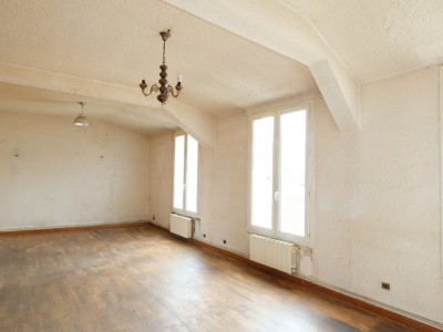 APPARTEMENT T2 A VENDRE - ST ETIENNE CENTRE VILLE - 61.8 m2 - 39�000�&euro;