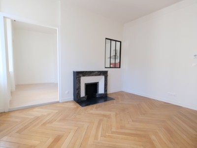 APPARTEMENT T3 A LOUER - ST ETIENNE CENTRE VILLE - 89.18 m2 - 735 &euro; charges comprises par mois