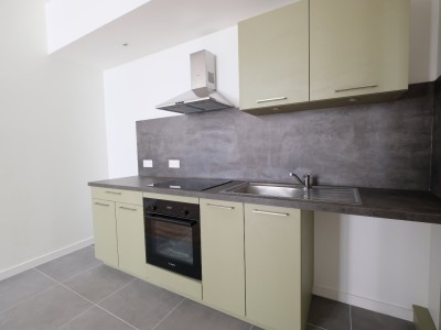 APPARTEMENT T2 A LOUER - ST ETIENNE CENTRE VILLE - 53.49 m2 - 515 &euro; charges comprises par mois