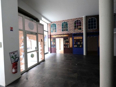 LOCAL COMMERCIAL A LOUER - ST ETIENNE CENTRE VILLE - 241 m2 - 1�000�&euro; HC par mois
