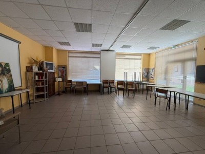LOCAL D ACTIVITE A VENDRE - ST ETIENNE LA TERRASSE - 107.35 m2 - 145 000 &euro; 
