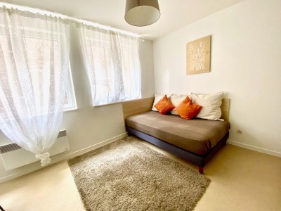 STUDIO A LOUER - ST ETIENNE FACULTE / CENTRE DEUX - 20.52 m2 - 370 &euro; charges comprises par mois