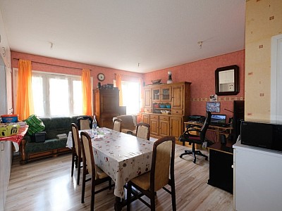 APPARTEMENT T5 A VENDRE - ST ETIENNE FACULTE / CENTRE DEUX - 91.59 m2 - 105 000 &euro;