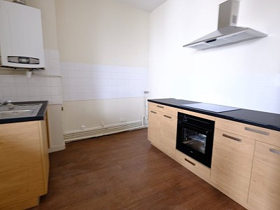 APPARTEMENT T3 A LOUER - ST ETIENNE CENTRE VILLE - 74.77 m2 - 645 &euro; charges comprises par mois