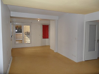 APPARTEMENT T3 A LOUER - ST ETIENNE CENTRE VILLE - 64.56 m2 - 495�&euro; charges comprises par mois