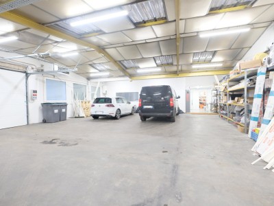 ENTREPOT A VENDRE - LA RICAMARIE - 248 m2 - RÉALISÉ