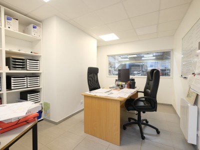 ENTREPOT A VENDRE - LA RICAMARIE - 248 m2 - RÉALISÉ