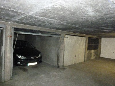 GARAGE A LOUER - ST ETIENNE CENTRE VILLE - 105€ charges comprises par mois