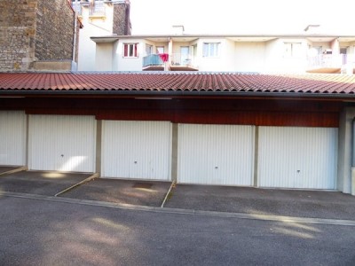 GARAGE A LOUER - ST ETIENNE CENTRE VILLE - 105€ charges comprises par mois