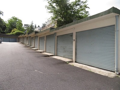 GARAGE - ST ETIENNE FAURIEL - VENDU