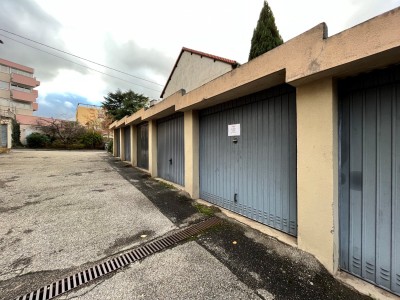 GARAGE - ST ETIENNE FAURIEL - VENDU