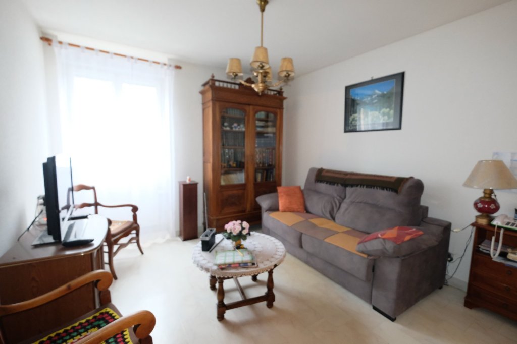 IMMEUBLE DE RAPPORT A VENDRE FIRMINY 608 m2 399 000