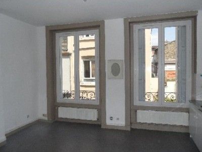 IMMEUBLE DE RAPPORT A VENDRE - ST ETIENNE CENTRE VILLE - 243 m2 - 280000€