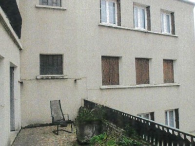 IMMEUBLE DE RAPPORT A VENDRE - ST ETIENNE FOURNEYRON - 403 m2 - 335000€