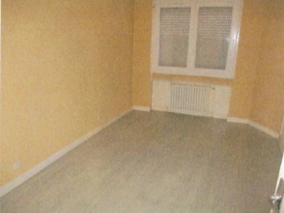 IMMEUBLE DE RAPPORT A VENDRE - ST ETIENNE FOURNEYRON - 403 m2 - 335000€
