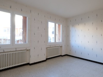 IMMEUBLE DE RAPPORT A VENDRE - ST ETIENNE FOURNEYRON - 174.56 m2 - 235�000�&euro;