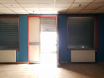 LOCAL COMMERCIAL A LOUER - ST ETIENNE BADOUILLRE - 95 m2 - 295€ HC par mois